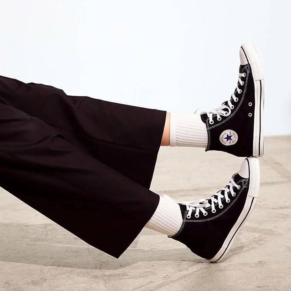 Converse Men's Chuck Taylor All Star High Top Black/White Shoe - Image 4